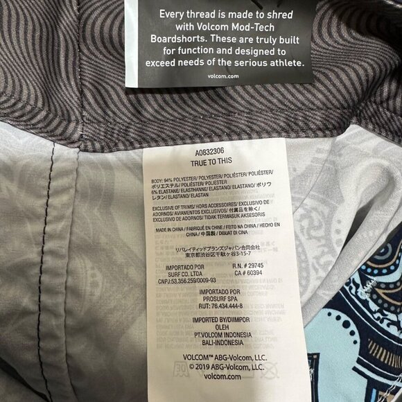 Volcom Mens 28 Waist Big Boys Size (XL/14) Mod Tech Magic Blue Board Shorts NWT - Picture 9 of 9